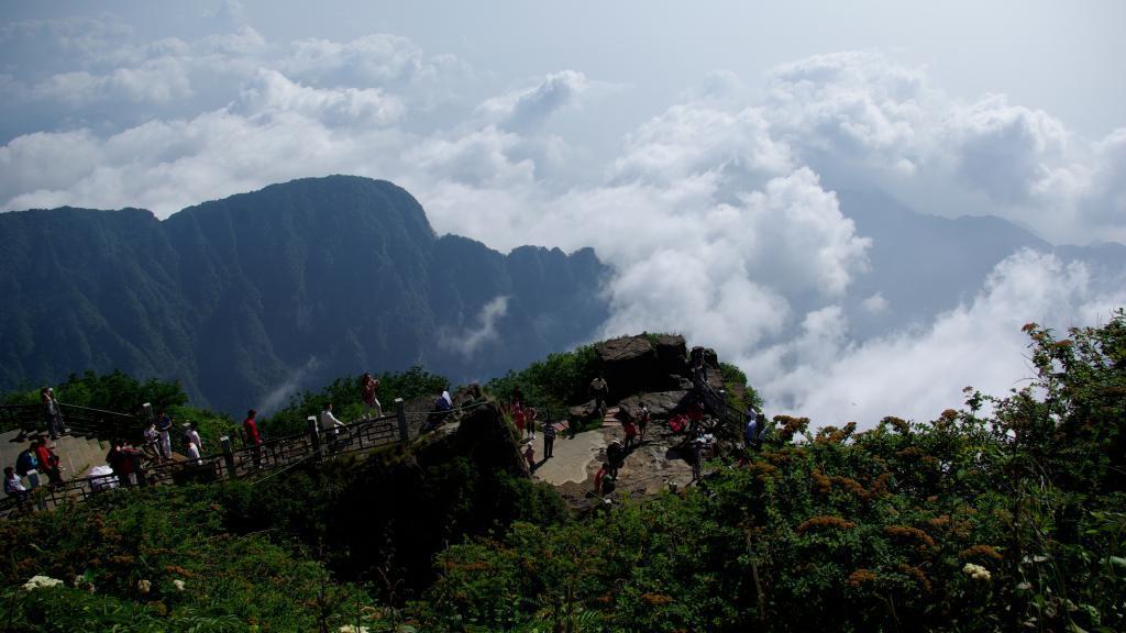 销售额|就差空气收费了,我国出了名“宰人”的三座名山