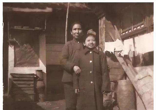 韩红|感染新冠，嗓音沙哑尖下巴，头发像鸡窝，韩红，你要好好的！