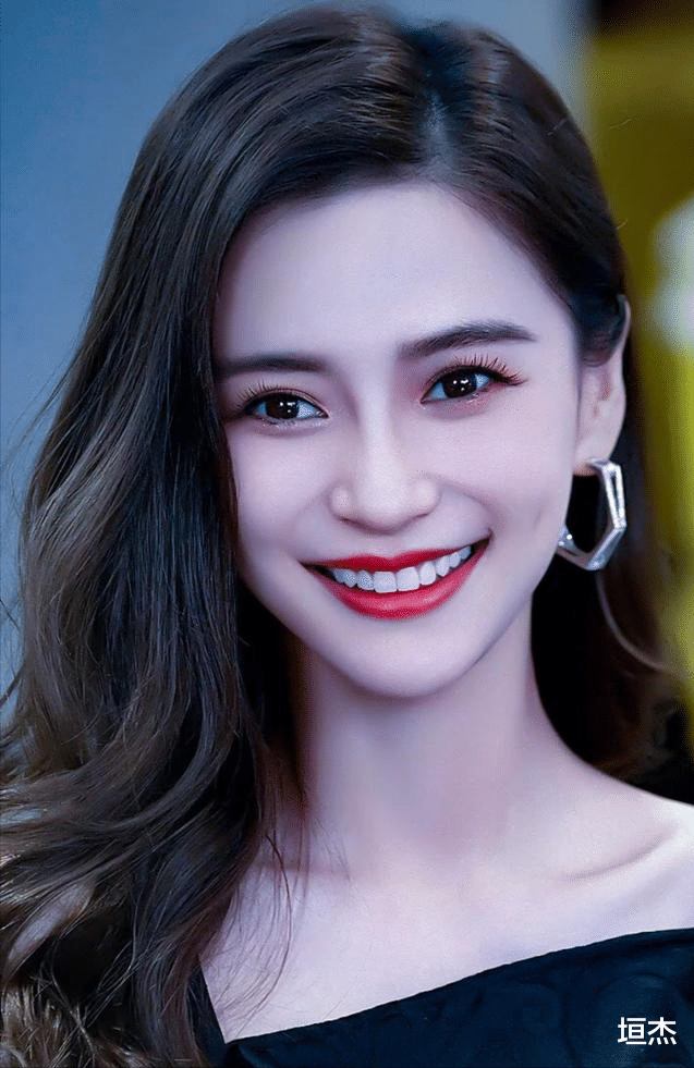 明星|女明星“假牙”大PK，谁的嘴巴闭不上，谁的嘴里藏着一套房？