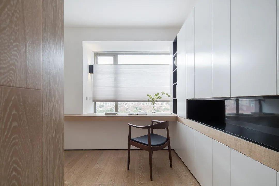 连着打才更省地,学邻居这样的书桌做法,实用性强也很适合小空间