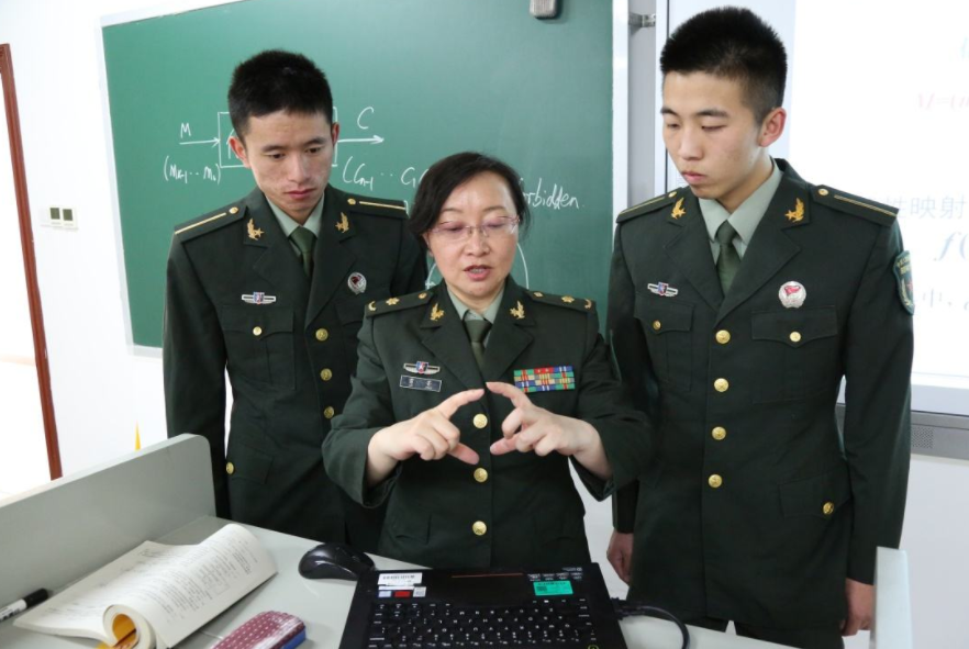 58同城|直招军官公告发布,年薪15万起,高学历理工科人才优先考虑