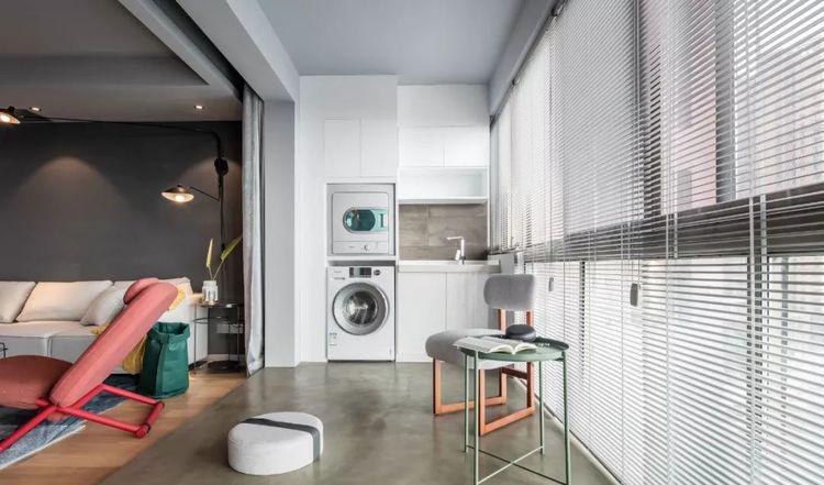 阳台变成休闲区?衣服晾在哪里?看看聪明的人如何做!