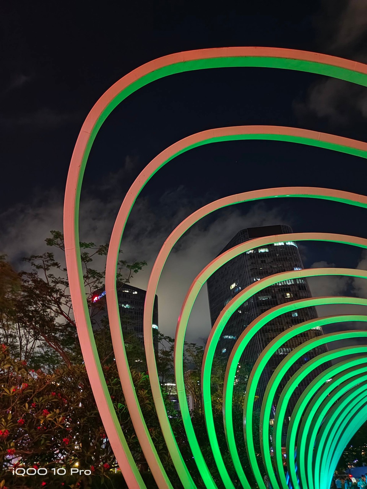 iqoo10|iQOO 10 Pro全面测评：亮点突出、表现全面的旗舰标杆