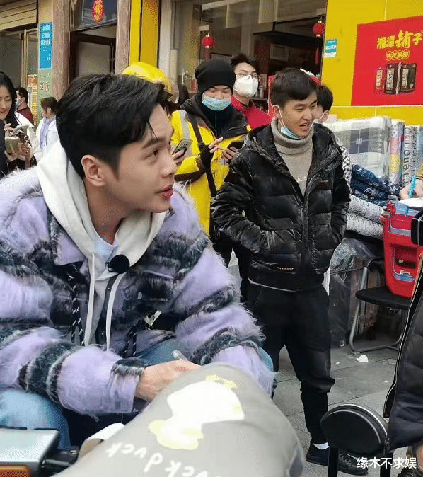 大S|张若昀线下被拍，生图和精修相差大，33岁状态引争议