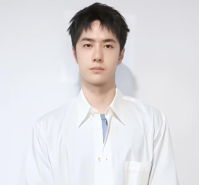 王一博|王一博代言在精缩，助力于国货之光，不愧是高品质合伙人