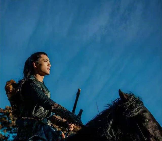 肖战|“女神节”收到了肖战的“礼物”，却引来了网友们的“不满”