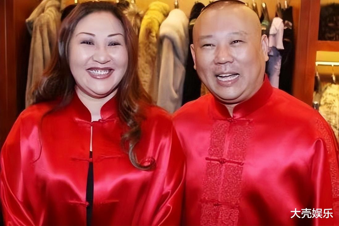 郭德纲|深夜发糖！郭德纲发文为妻子王惠庆生，两个细节暴露两人感情现状