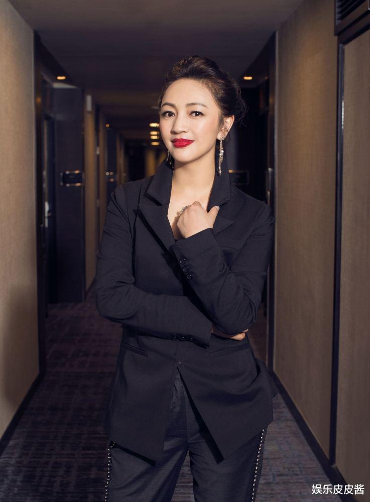 罗海琼|用演技当滤镜,对角色不挑剔!罗海琼的认真,让多少女演员脸红!