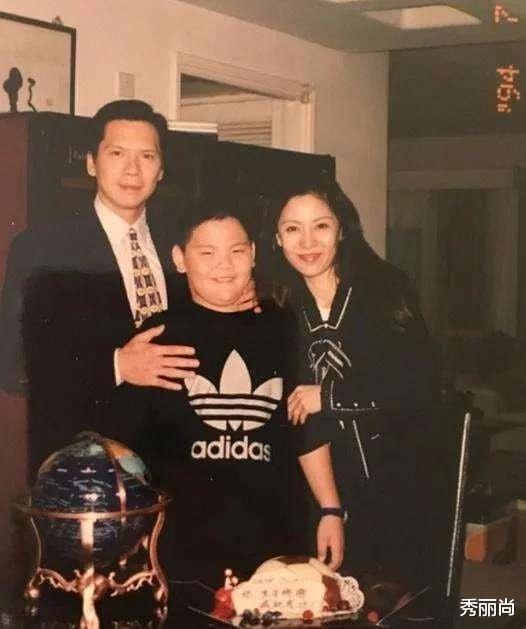 李小龙|向佑:我爸是向华强,我哥是向佐,我在没有父爱的环境下带泪成长