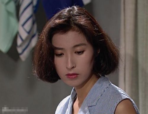 发型 杨幂的复古发型输在哪里？90年代香港女星发型合集，今天依然时尚
