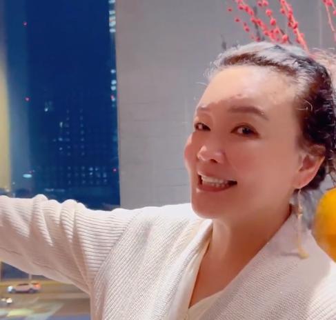 张兰|卖可怜？张兰甩出两条“相思”动态，网友：硬的不行来软的？