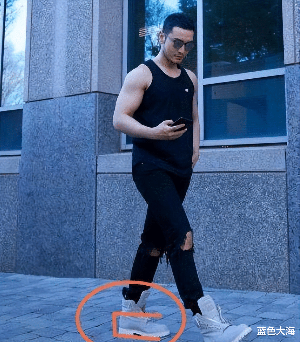 谢霆锋|谢霆锋的手,黄晓明的脚,赵丽颖的血栓,让多少“流量明星”脸红