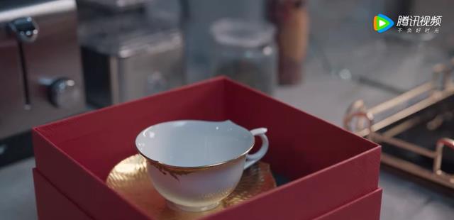 欢乐颂第三季|为报复人渣上司故意接近他的儿子,《欢乐颂3》露西要开始复仇了