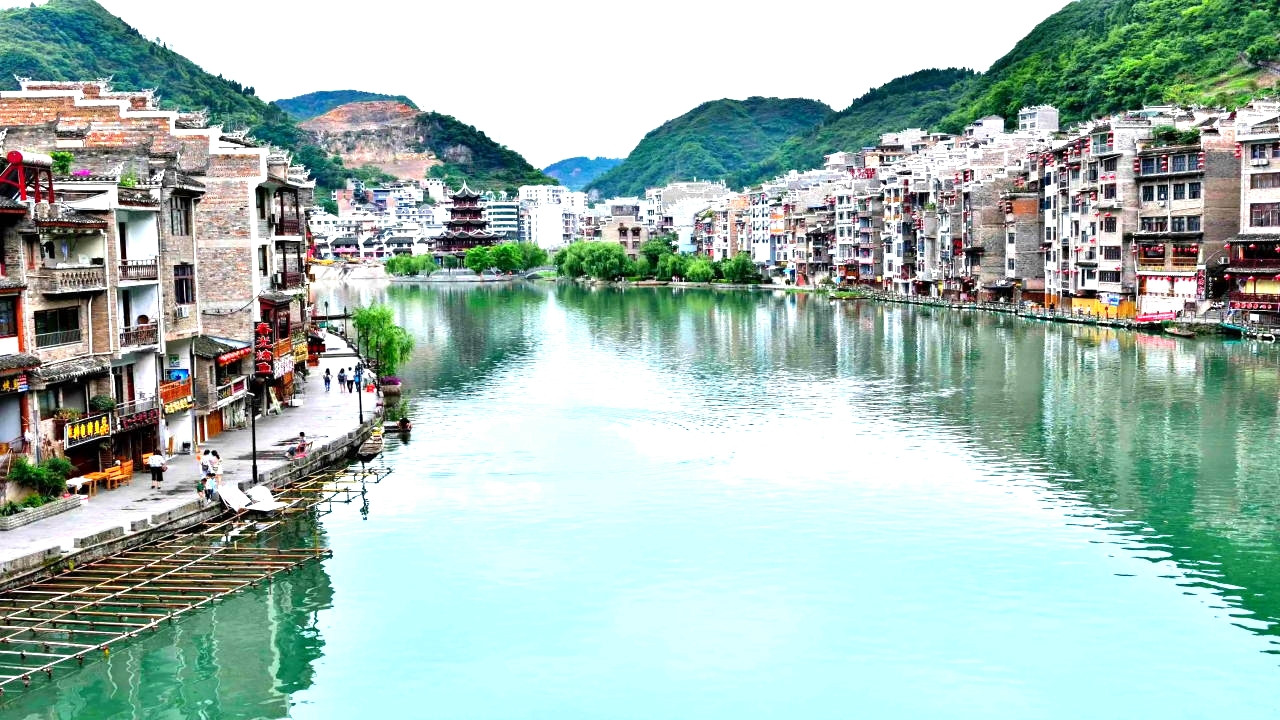 湘西|贵州的小县城之内，隐藏了一个风景如画的小镇，却是国家5A级景区