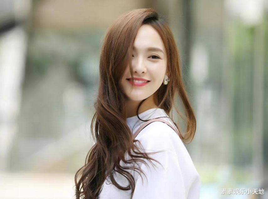 唐嫣|唐嫣称不复工是为了陪小孩,害怕错过孩子的成长,成为一生的遗憾