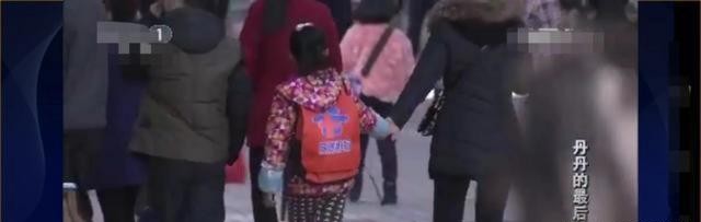 2014年,贵州一女童因为成绩下滑,被生母捆绑6天5夜后活活饿死