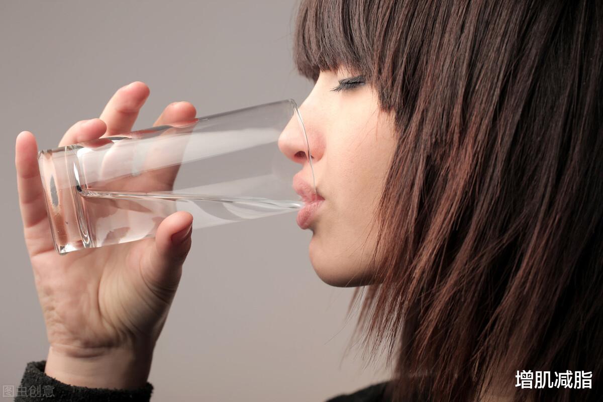 深蹲 减肥的人，白天坚持这几件事，避免身材反弹