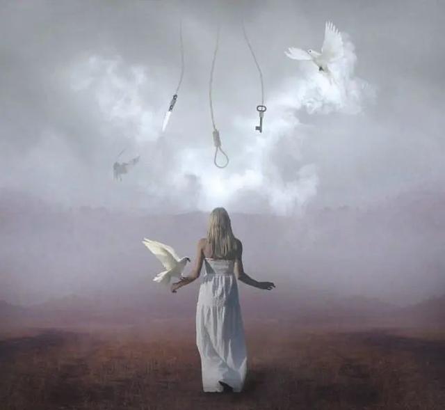 氛围感拉满,这位80后摄影师,把普通的照片变成了离奇梦境