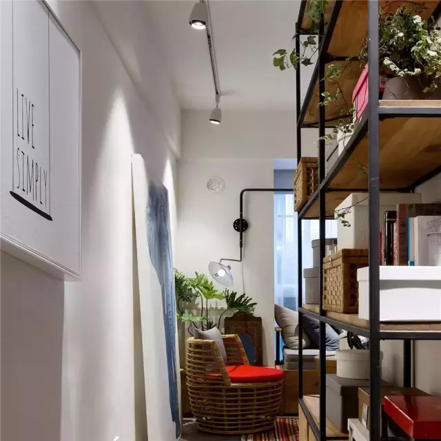 俩夫妻花3万装修38㎡一室一厅,水泥铺地面,自己做家具!