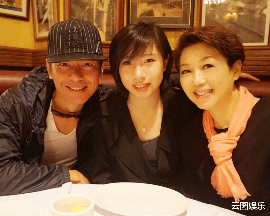 运动员|江华27岁女儿正式出道！换造型后颜值翻倍，曾苦等7年无人问津