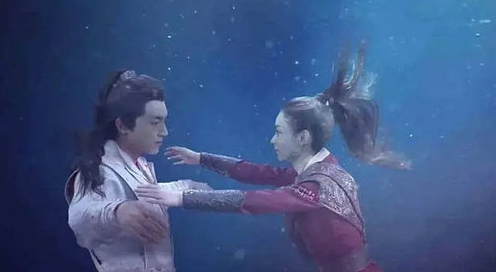 宇文玥|没等到宇文玥从冰湖出来,先等到了林更新赵丽颖的二搭《与凤行》