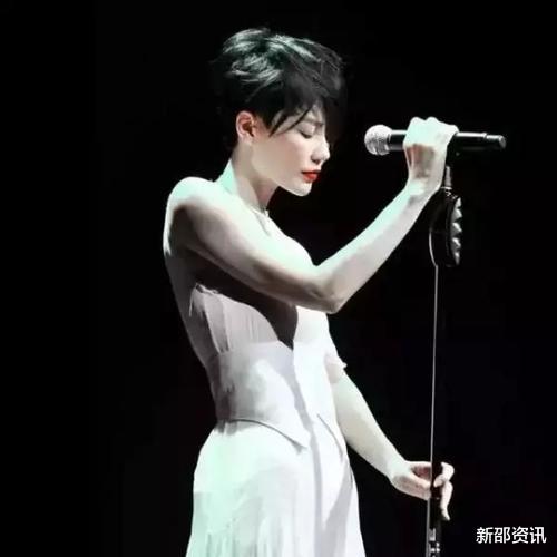 |为什么飞儿乐团换了主唱后没有再火？看了这个视频，似乎懂了