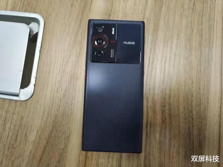 曲面屏|骁龙8Gen1+超曲面屏+512GB，5000mAh旗舰5G手机，高达96%好评率