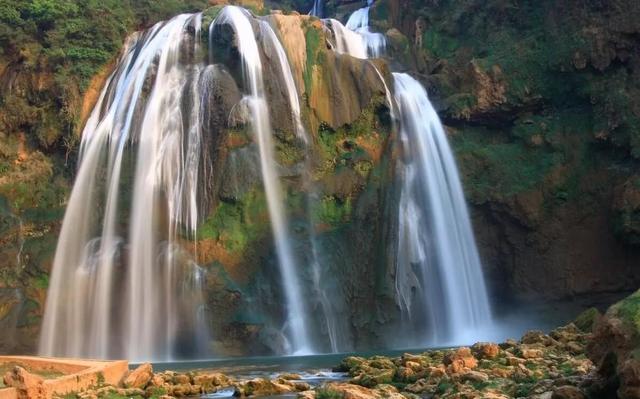 |中国唯一公认的“春城”，风景不输大理丽江，来的人都会爱上它