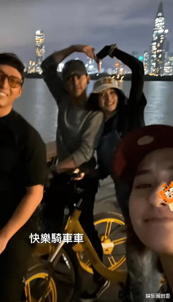 何超莲|何超莲带窦骁吃大排档，脖子草莓印抢镜，疑似曝光赵雅芝小儿子恋情