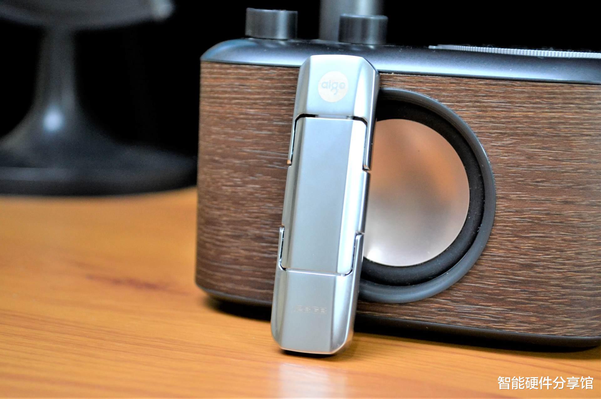 aigo|关于固态U盘的灵魂拷问!几十块能搞定的u盘,为什么要花三位数