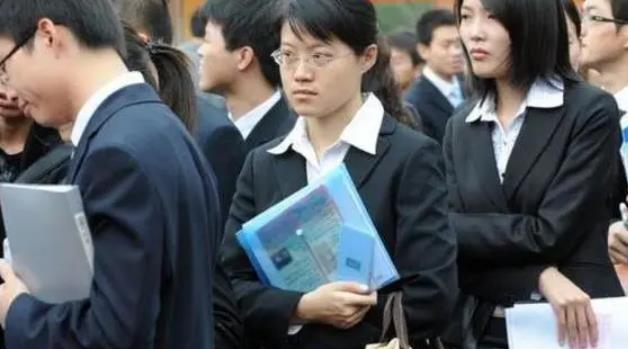 国企|大型国企开启社招，底薪高达1.5万，学生是这专业更易端起铁饭碗