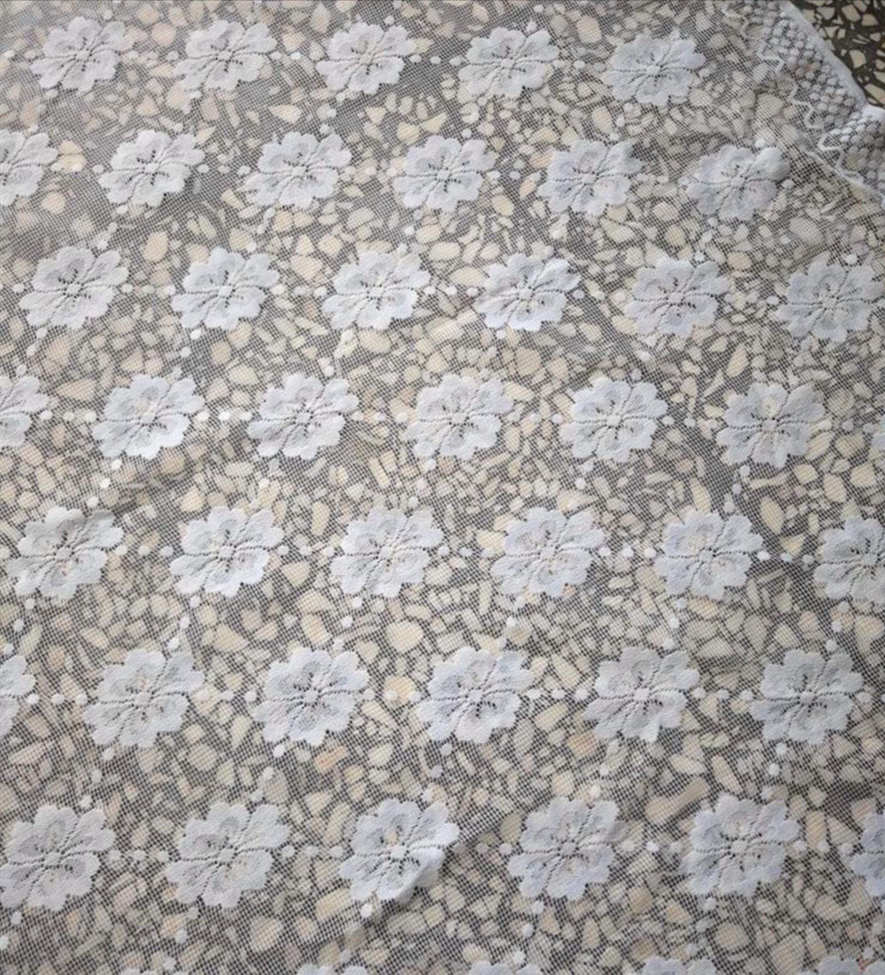 80年代|老门帘:80年代草珠子90年代旧挂历,那些年和奶奶亲手编的门帘