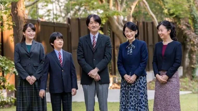 日本王室为16岁未来天皇“选妃”，最理想的居然是天才少女童星