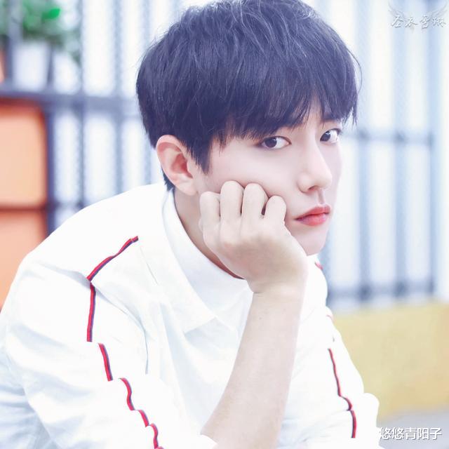 肖战|肖战秒变“地道战”，本人未现身，一众代拍被迫三亚游，粉丝：爽