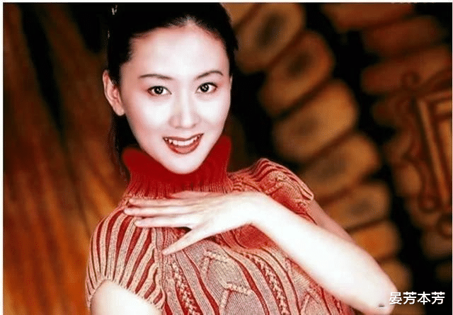 汤加丽|被父亲视为耻辱的模特汤加丽：中国艺术写真第一人点击量达两亿次