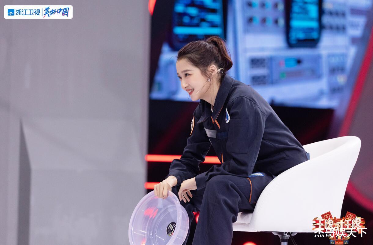 关晓彤|华晨宇的“浮夸”，关晓彤的“真实”，让《王牌7》收官彻底封神