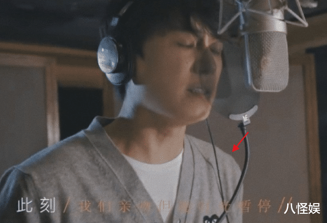 眼妆 李佳晒老公视角照，穿靳东开衫出街还留同款发型，恩爱十足