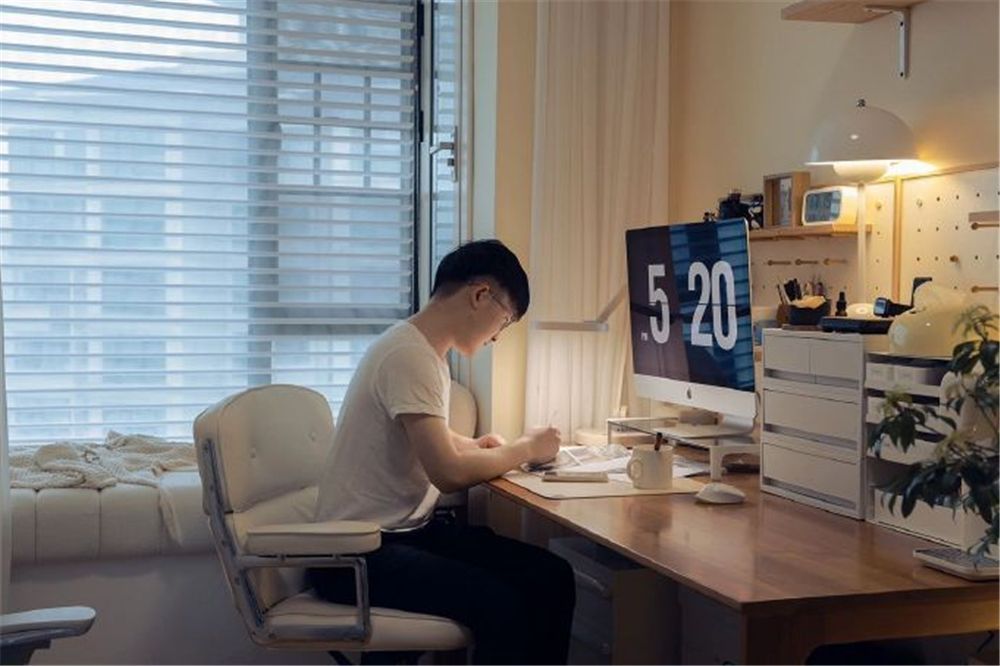 90后夫妻买下110㎡的家,倾尽所有装修成温暖原木风,太好看了吧