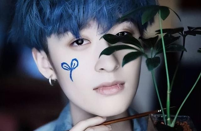 曾轶可|想成为第二个李宇春,没实力还不低调,曾轶可3年两次幺蛾子事件