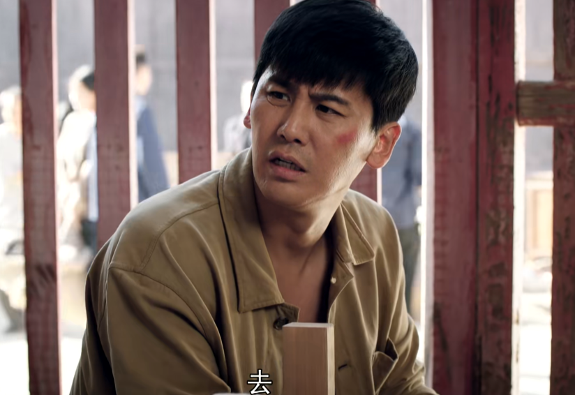 央视|仅1天,央视李小平大剧收视率飙升全国第二,老戏骨演技惊艳四座