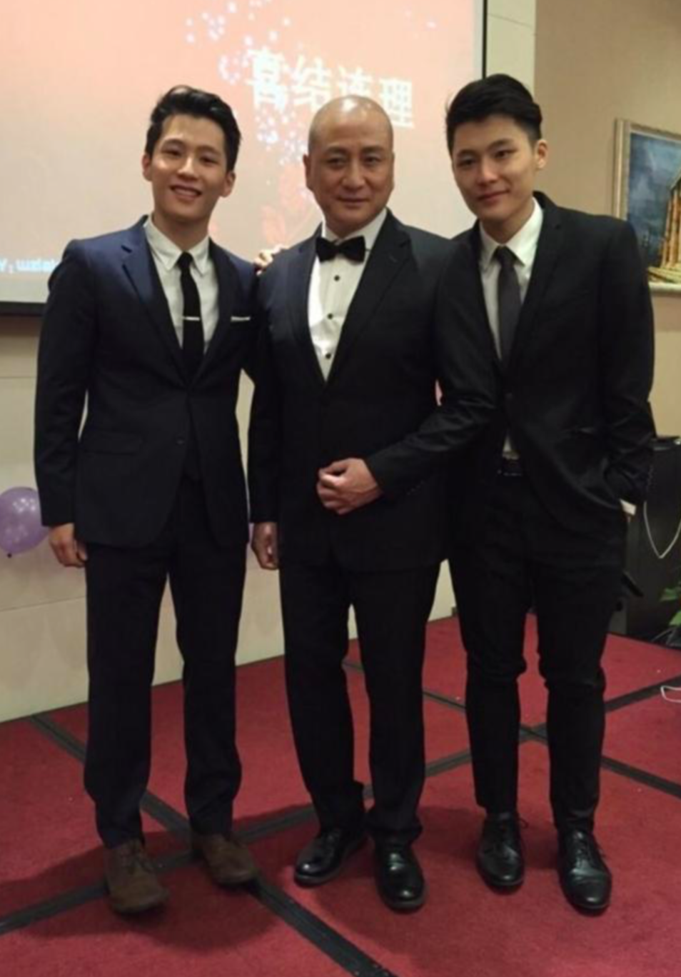 汤镇业|汤镇业双胞胎儿子近况曝光，专注经营冷冻食品，开业两年仍未回本