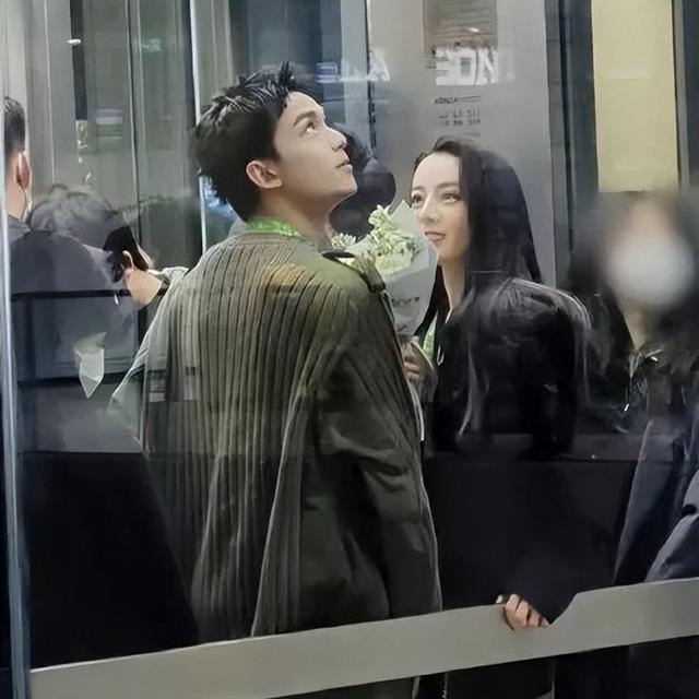 明星|他俩恋情曝光冲上热搜？他到底凭什么