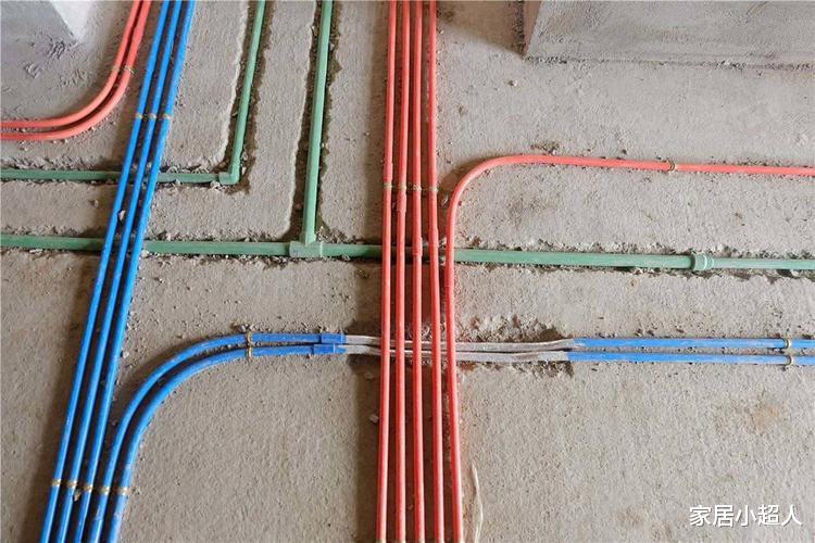 装修新房,电线应该选硬的还是软的?今天才知道,二者差距很大!