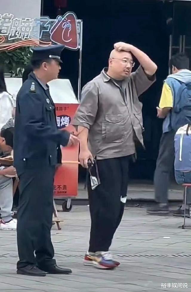 徐峥|徐峥一家现身国外机场!被求合影不成遭辱骂,疑13岁女儿近照曝光