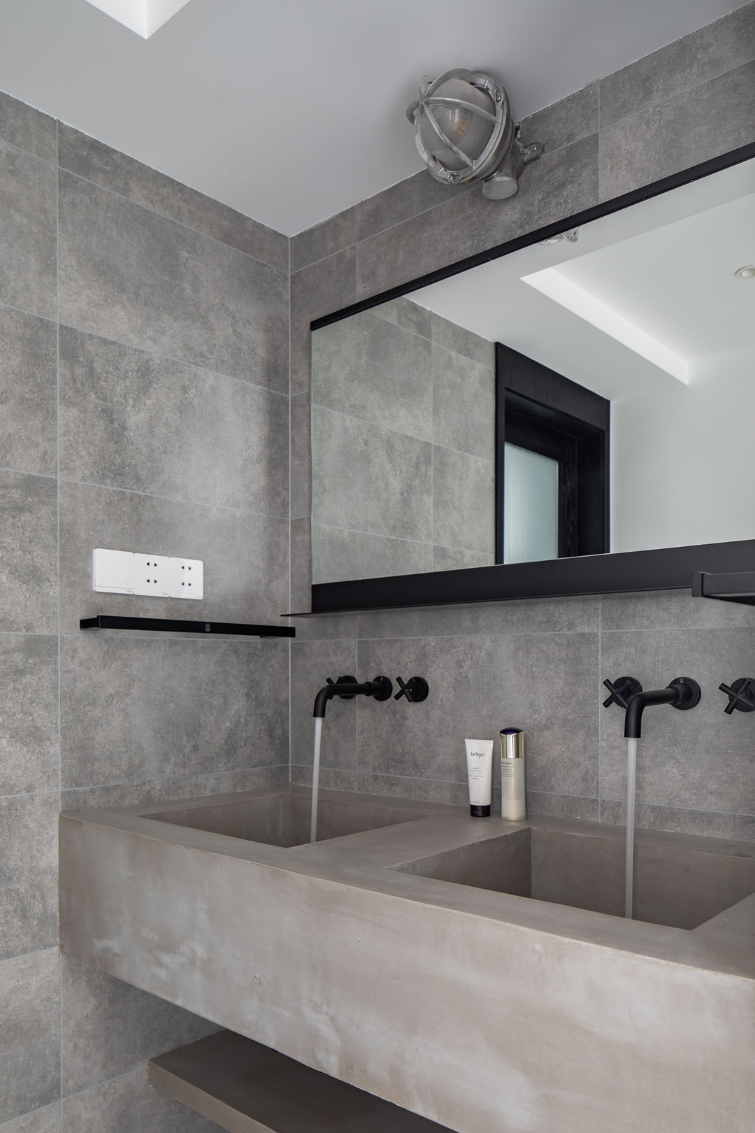 95后把家打造的高端不过时，追求极简主义装饰，太有品味了！