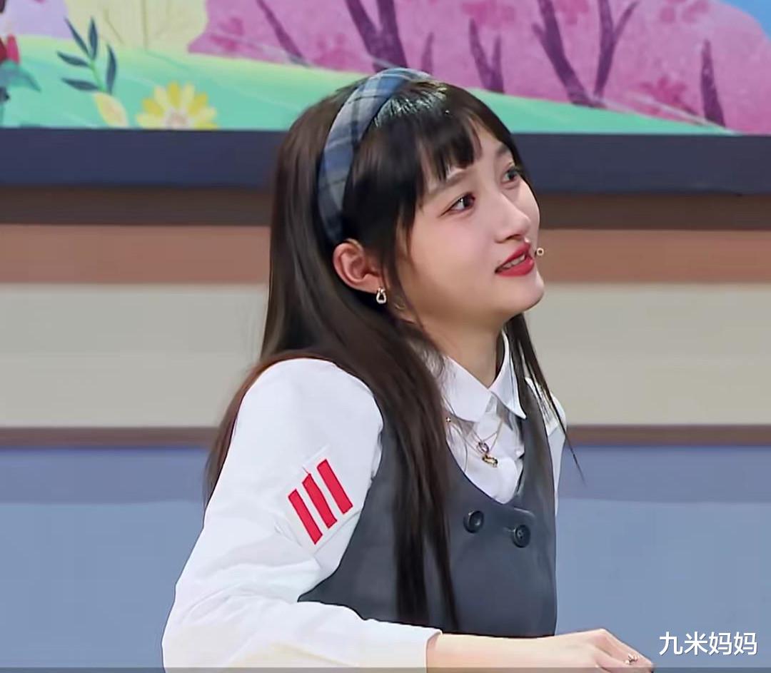 宋亚轩|贾玲对着宋亚轩大声说道：“宋亚轩，欢迎来到成人的世界！”