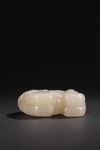 和田玉籽料|清代-和田玉籽料“封侯拜相”雕件