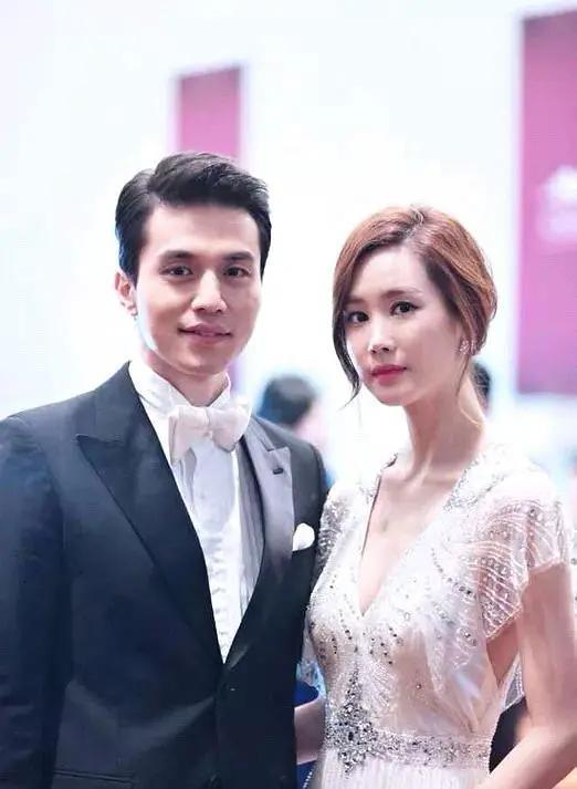 街拍|40岁逆生长，和国民初恋秀智谈过恋爱的李栋旭，最配cp到底是谁？