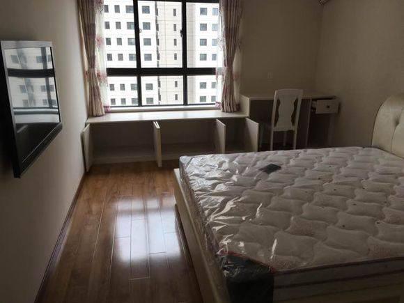 带家电花14万,晒晒100㎡新房,主卧靠窗打一排柜子,实用得不行