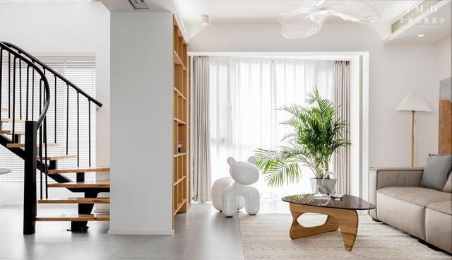 188顶复式，拆入户花园、封露台成就大格局，装好实际只花20万